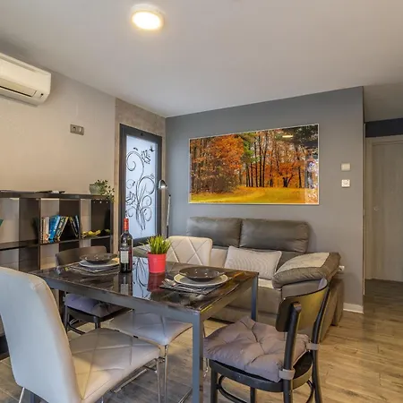 San Jose Apartment *