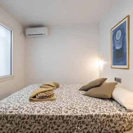 San Jose Apartment *